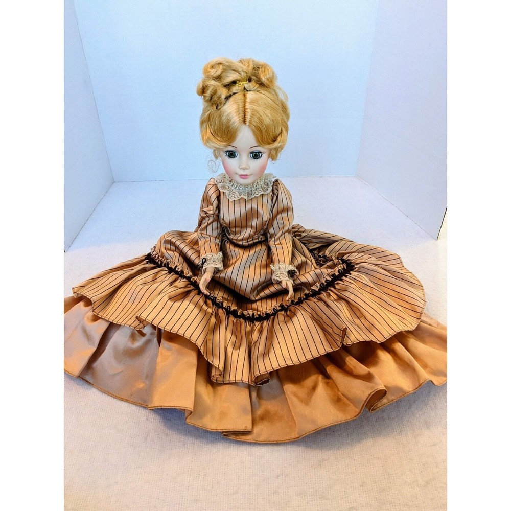 Vtg MADAME ALEXANDER PORTRAIT DOLL Manet High Quality Gorgeous Detail Sleep Eyes